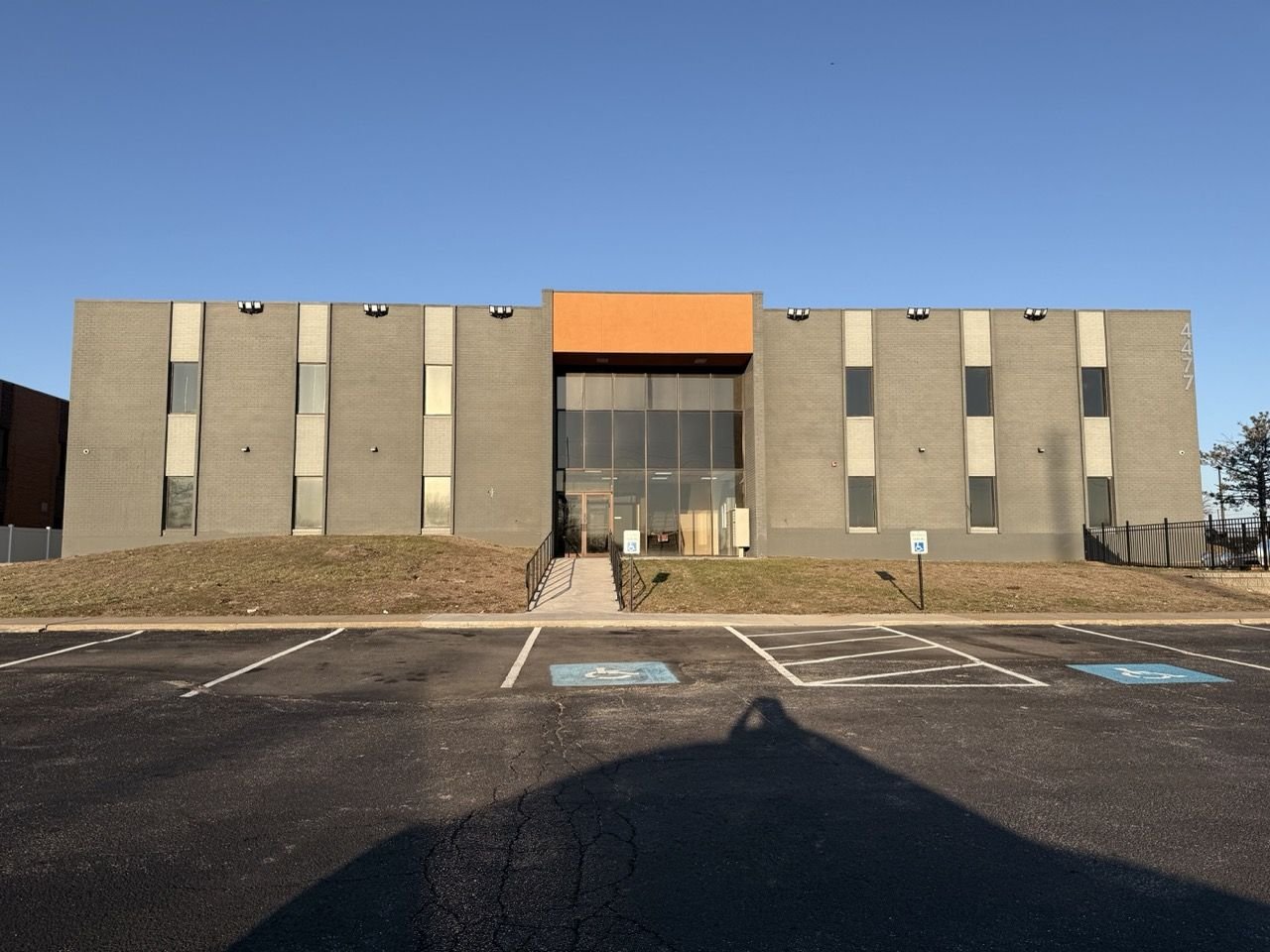 Front of the clinic building at 4477 Woodson Road, St. Louis